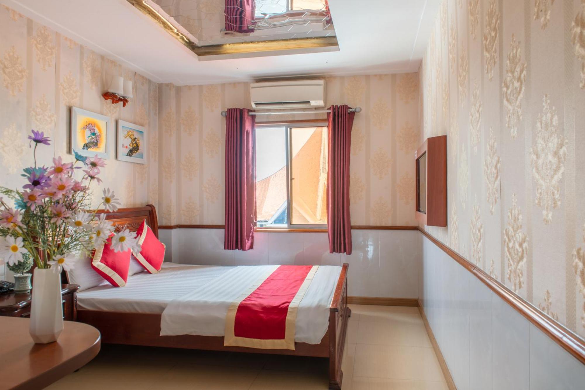 Hotel Nhu Y 2 Thành Pho Ho Chí Minh Esterno foto