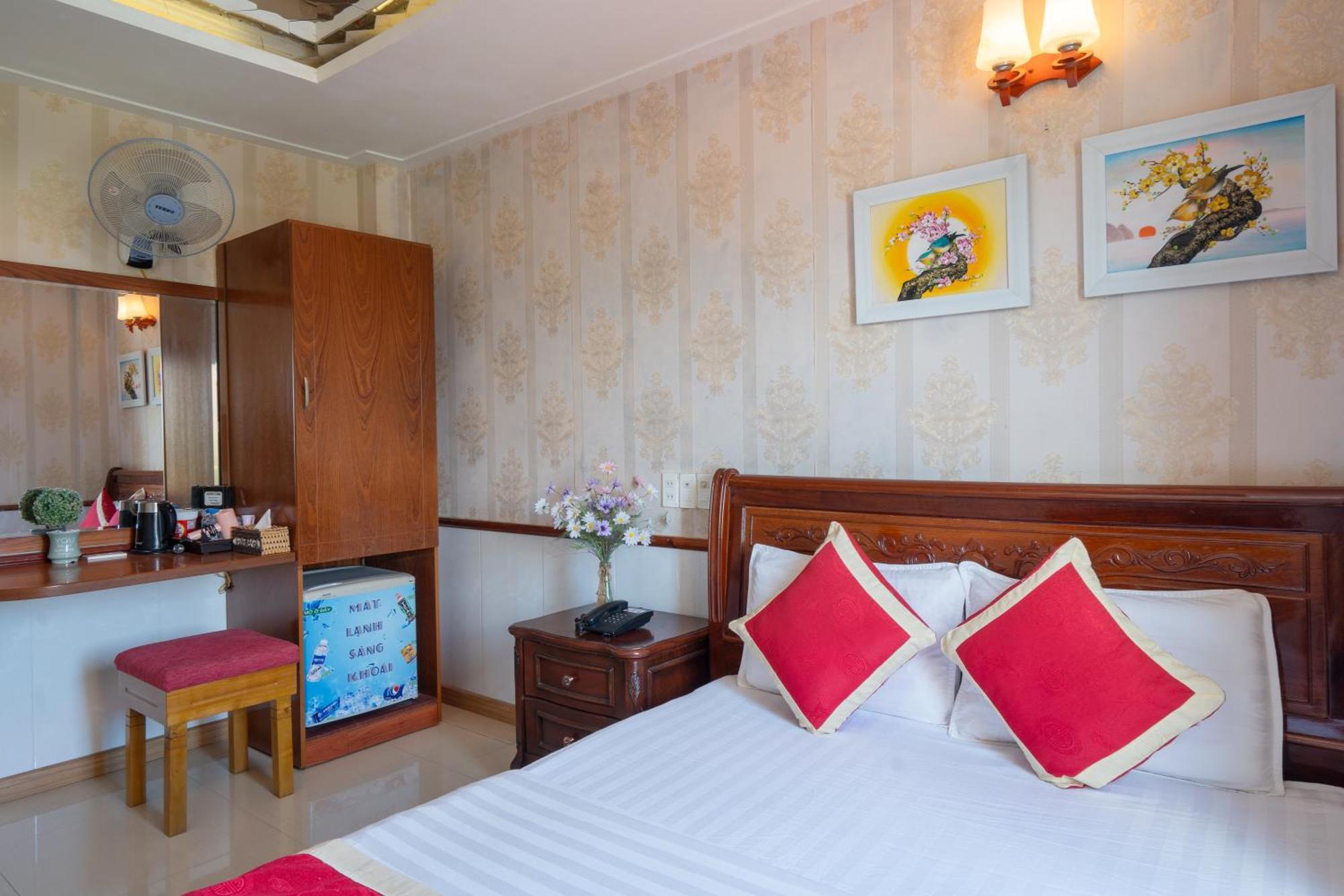 Hotel Nhu Y 2 Thành Pho Ho Chí Minh Esterno foto